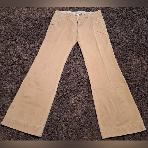Abercrombie & Fitch Pants - Abercrombie & Fitch Women’s Size 2 Khaki Low-Rise Flare Leg Pants EUC